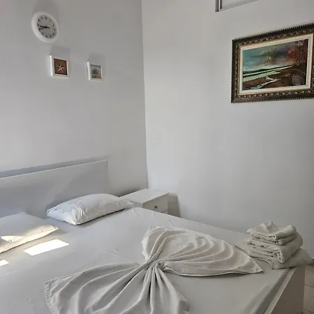 28 App Apartament *